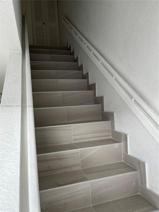 В аренду: $2,300 (2 спален, 1 ванн, 868 Квадратных фут)