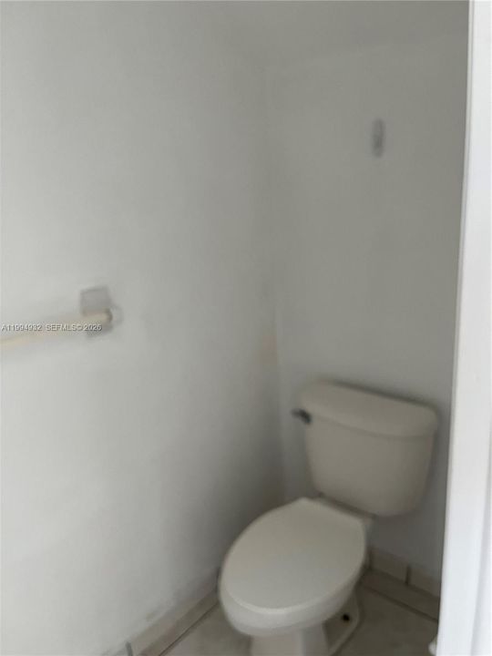 В аренду: $2,300 (2 спален, 1 ванн, 868 Квадратных фут)