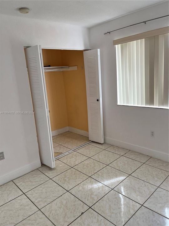 В аренду: $2,300 (2 спален, 1 ванн, 868 Квадратных фут)