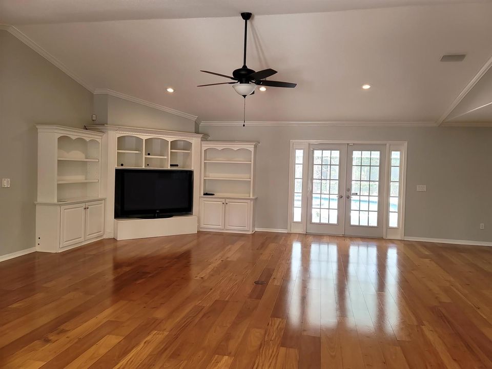 ENTERTAINMENT CENTER
