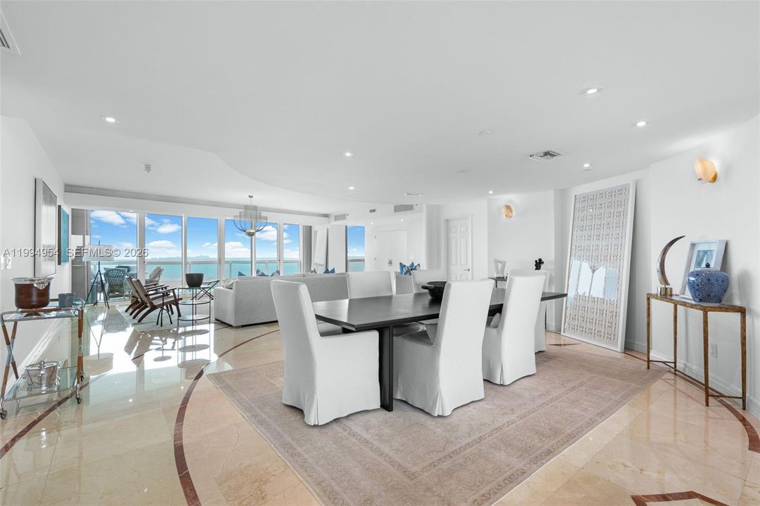 В аренду: $22,500 (4 спален, 5 ванн, 4030 Квадратных фут)