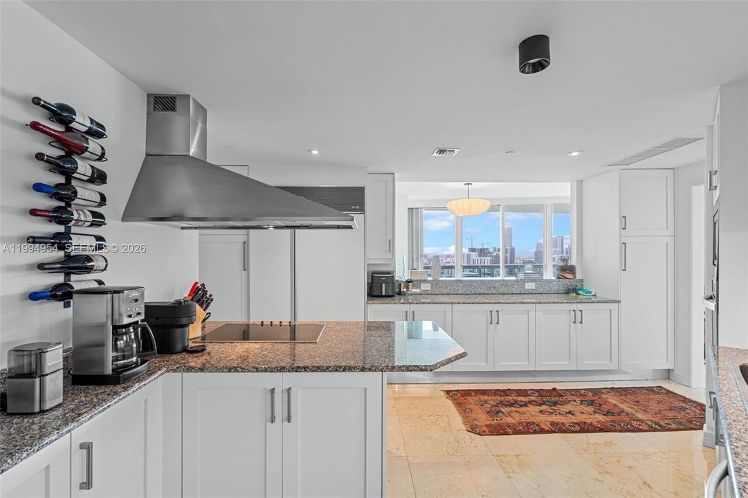 В аренду: $22,500 (4 спален, 5 ванн, 4030 Квадратных фут)