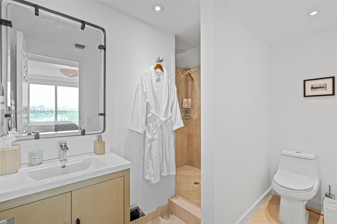 В аренду: $22,500 (4 спален, 5 ванн, 4030 Квадратных фут)