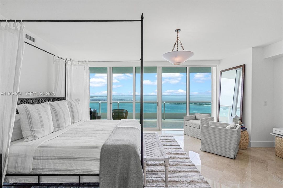 В аренду: $22,500 (4 спален, 5 ванн, 4030 Квадратных фут)