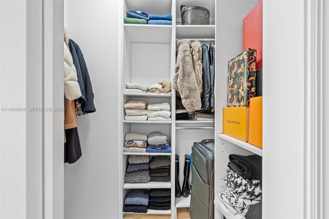 В аренду: $22,500 (4 спален, 5 ванн, 4030 Квадратных фут)