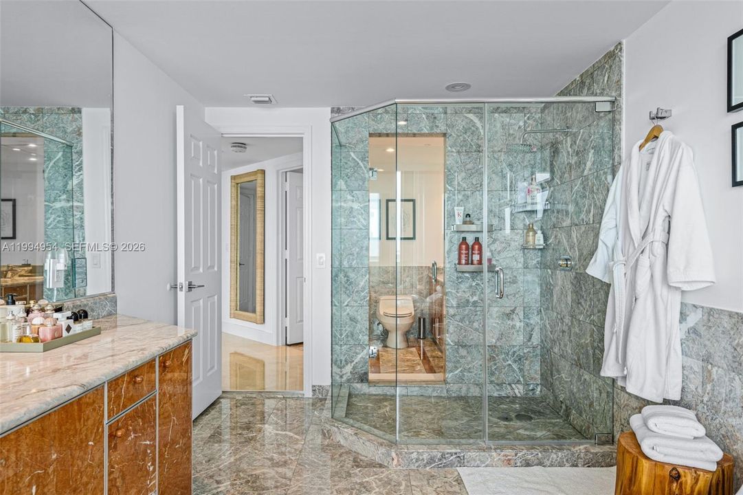 В аренду: $22,500 (4 спален, 5 ванн, 4030 Квадратных фут)