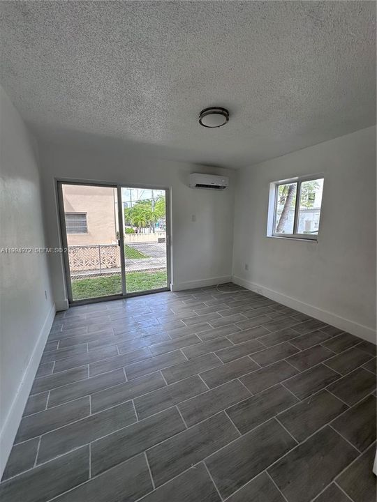 En Renta: $2,400 (2 camas, 2 baños, 3468 Pies cuadrados)