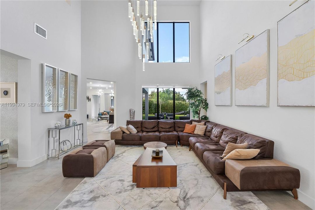 En Venta: $1,755,000 (6 camas, 6 baños, 4622 Pies cuadrados)