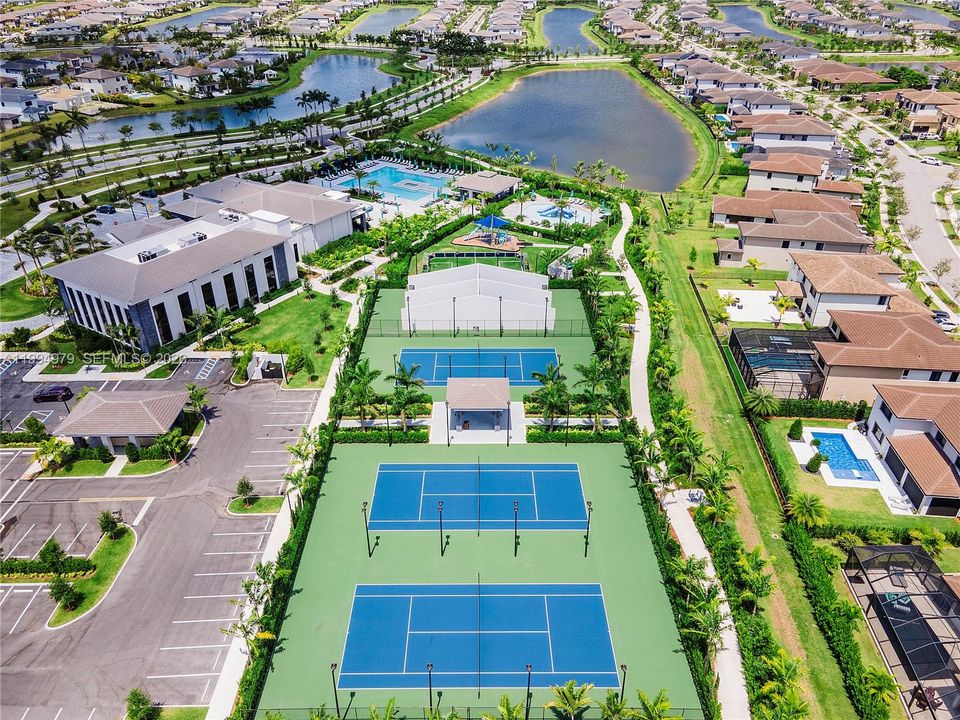 En Venta: $1,755,000 (6 camas, 6 baños, 4622 Pies cuadrados)