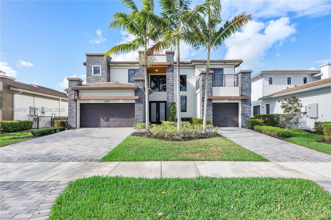 En Venta: $1,755,000 (6 camas, 6 baños, 4622 Pies cuadrados)