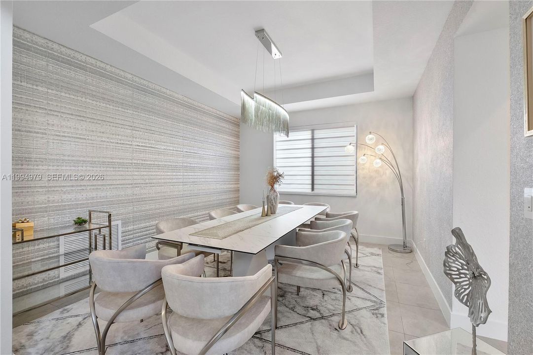 En Venta: $1,755,000 (6 camas, 6 baños, 4622 Pies cuadrados)