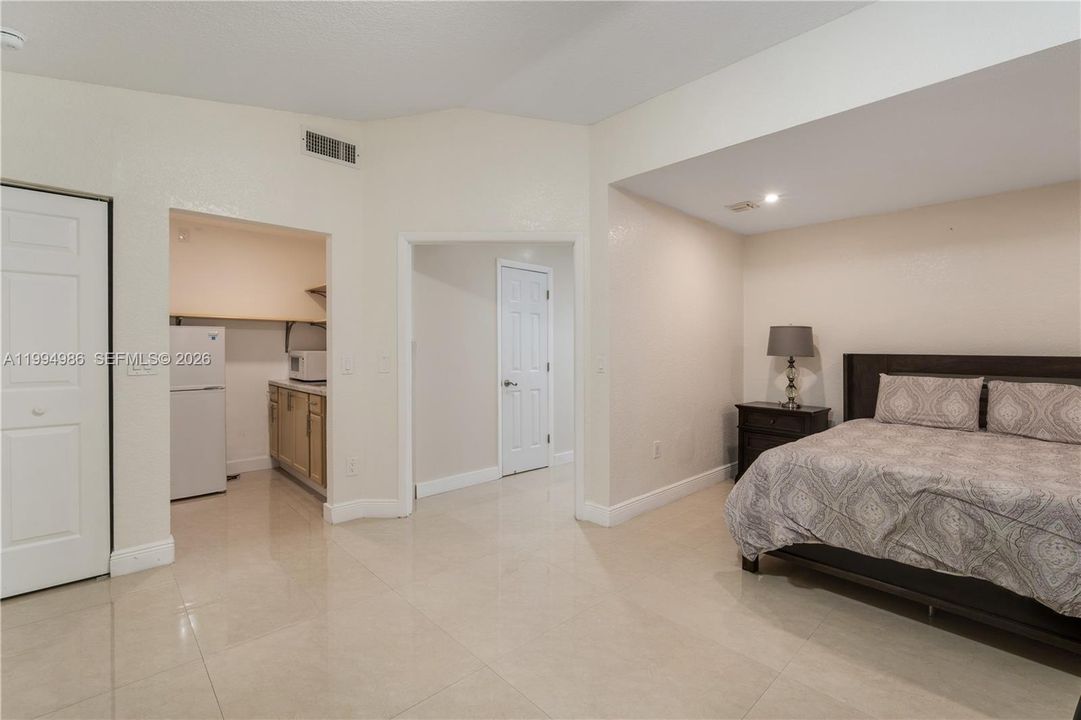 В аренду: $1,500 (1 спален, 1 ванн, 400 Квадратных фут)