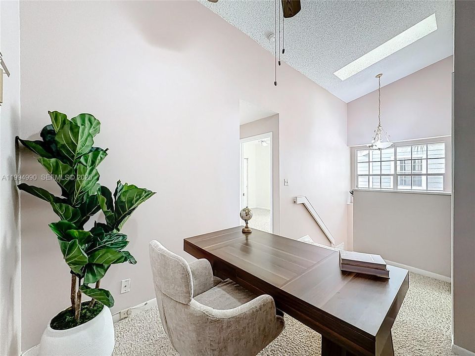 2nd Floor loft/office