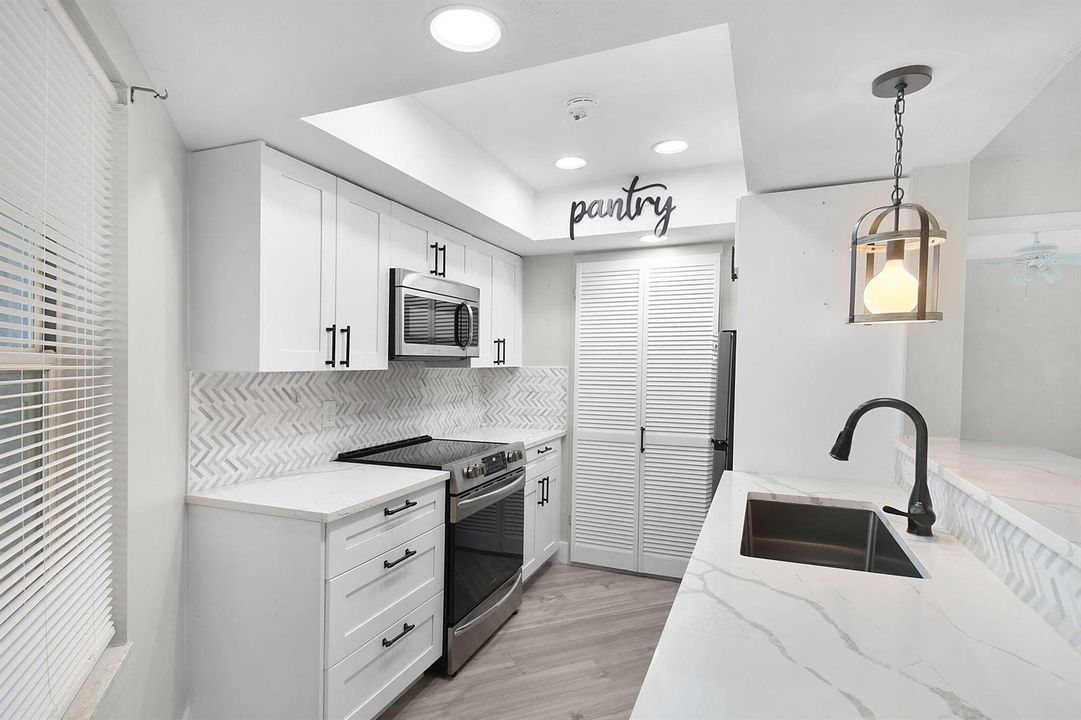 NEW KITCHEN