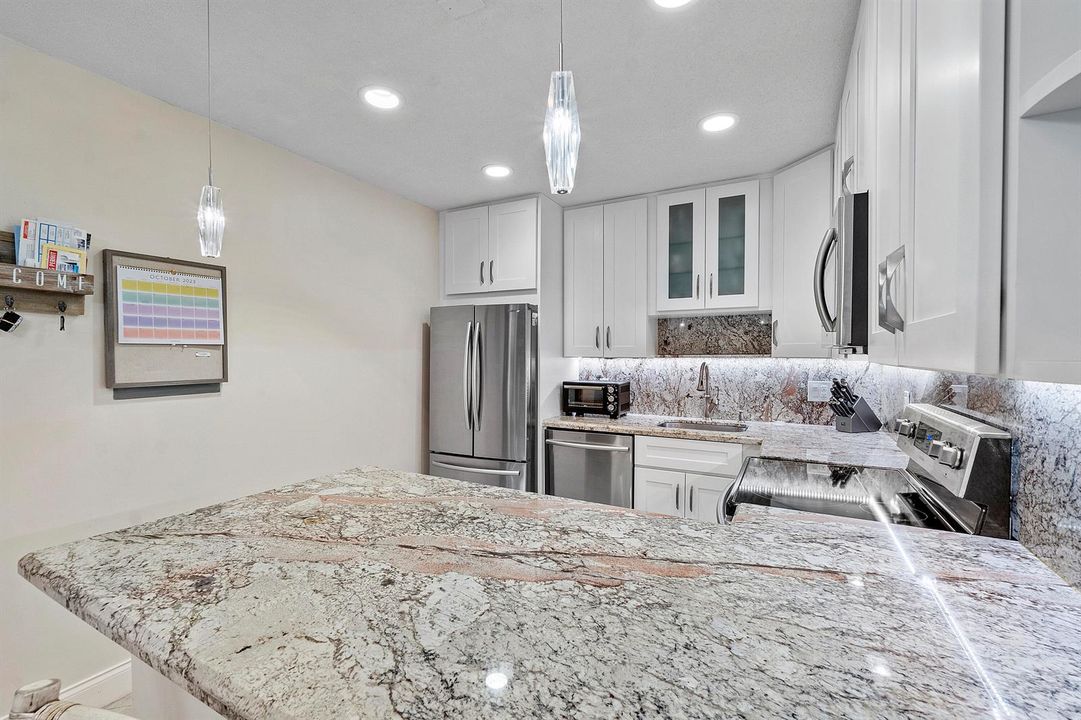 250 S Ocean Blvd U274_020