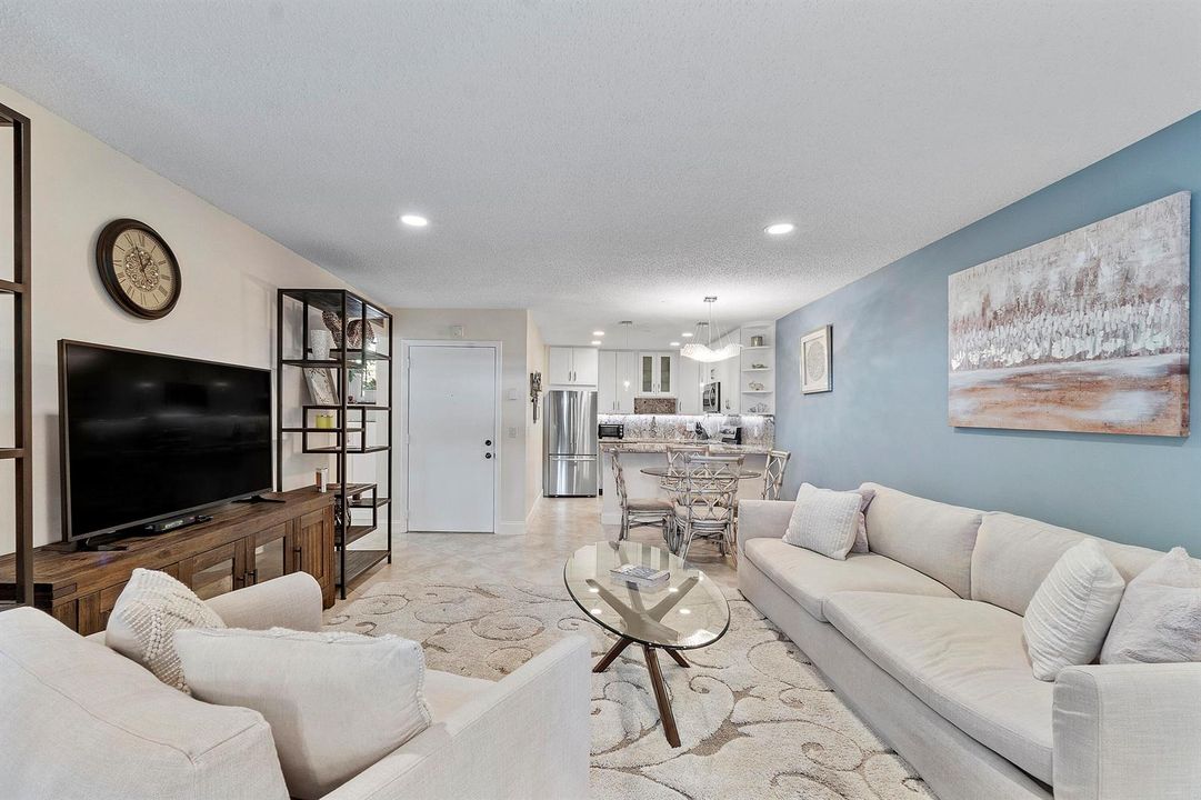 250 S Ocean Blvd U274_023
