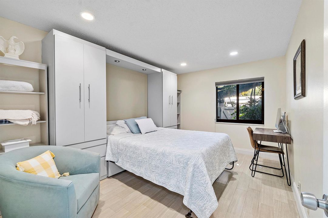 250 S Ocean Blvd U274_012