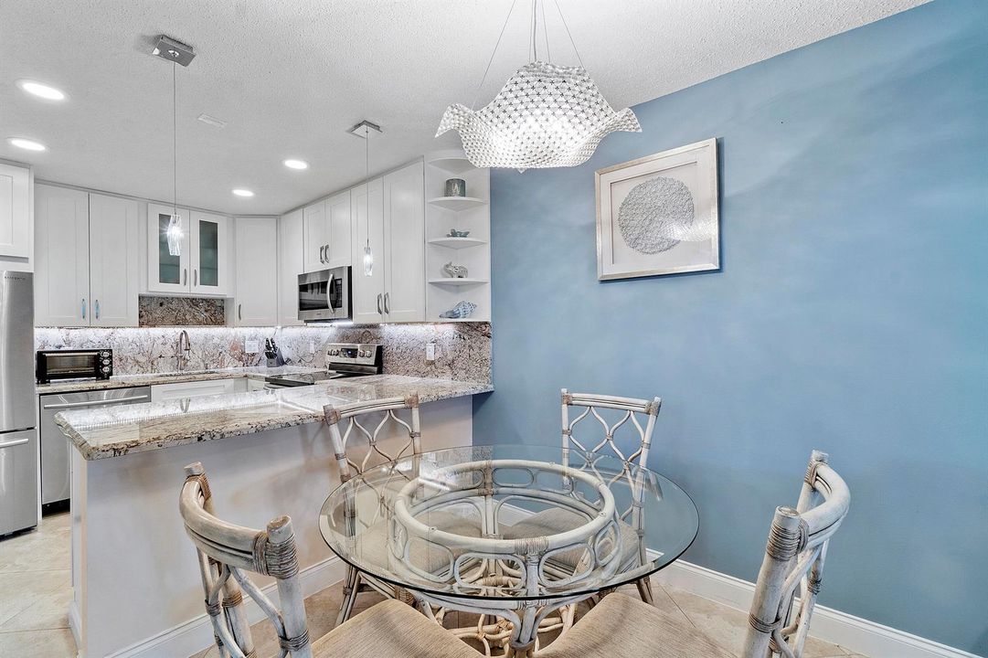 250 S Ocean Blvd U274_017