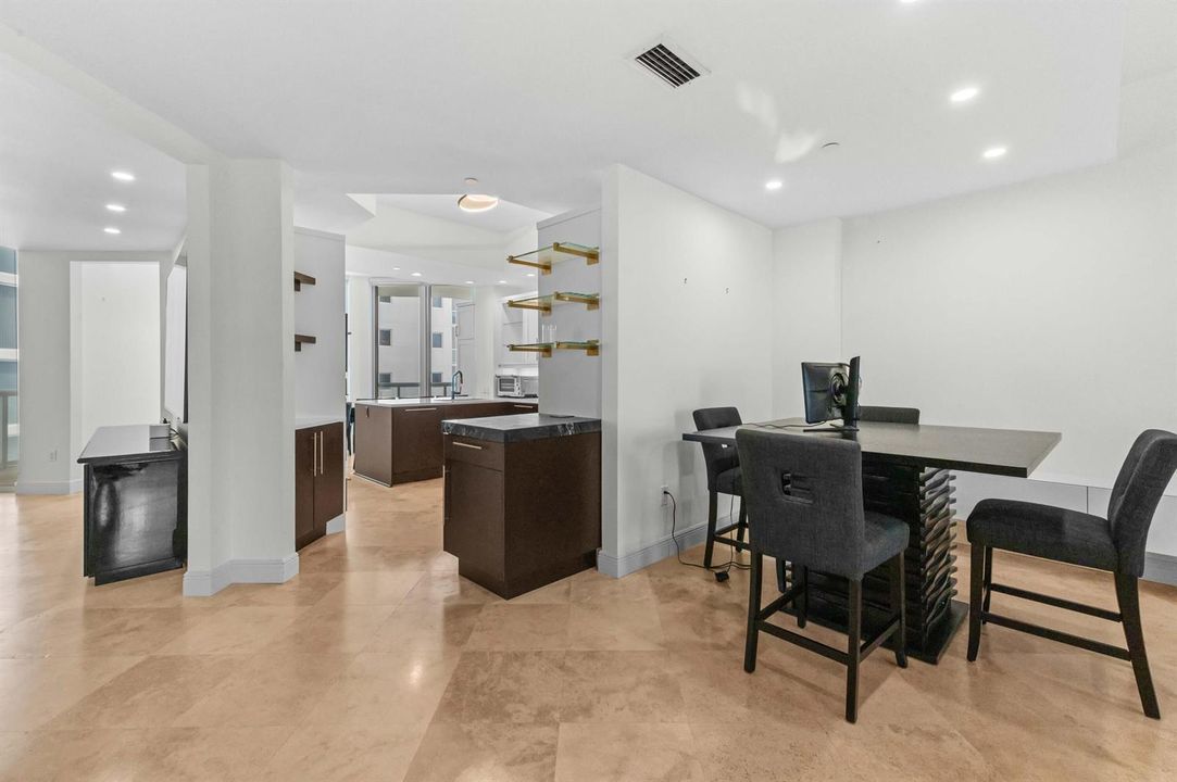 26 Dining area 01