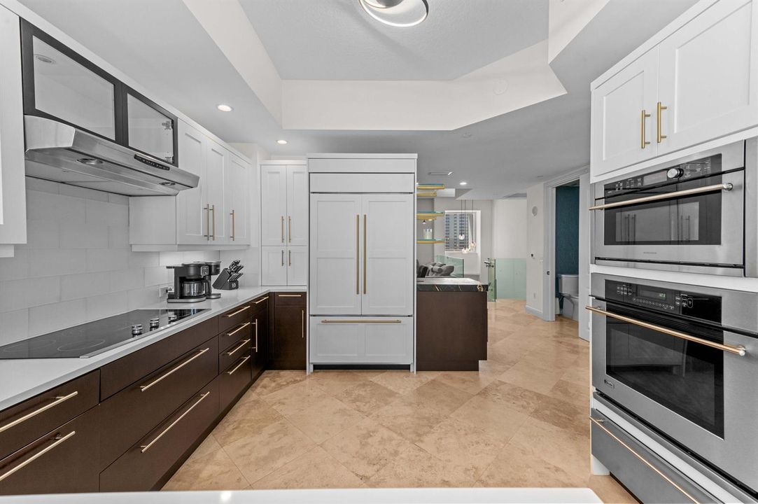 28 Kitchen 02