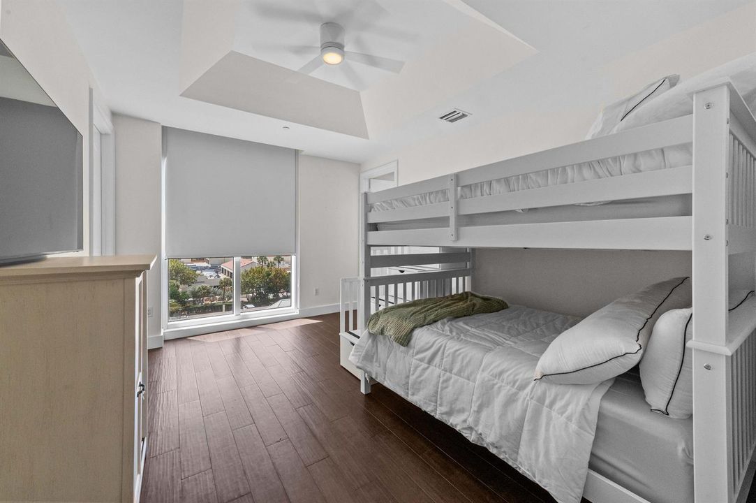 02 Bedroom 01