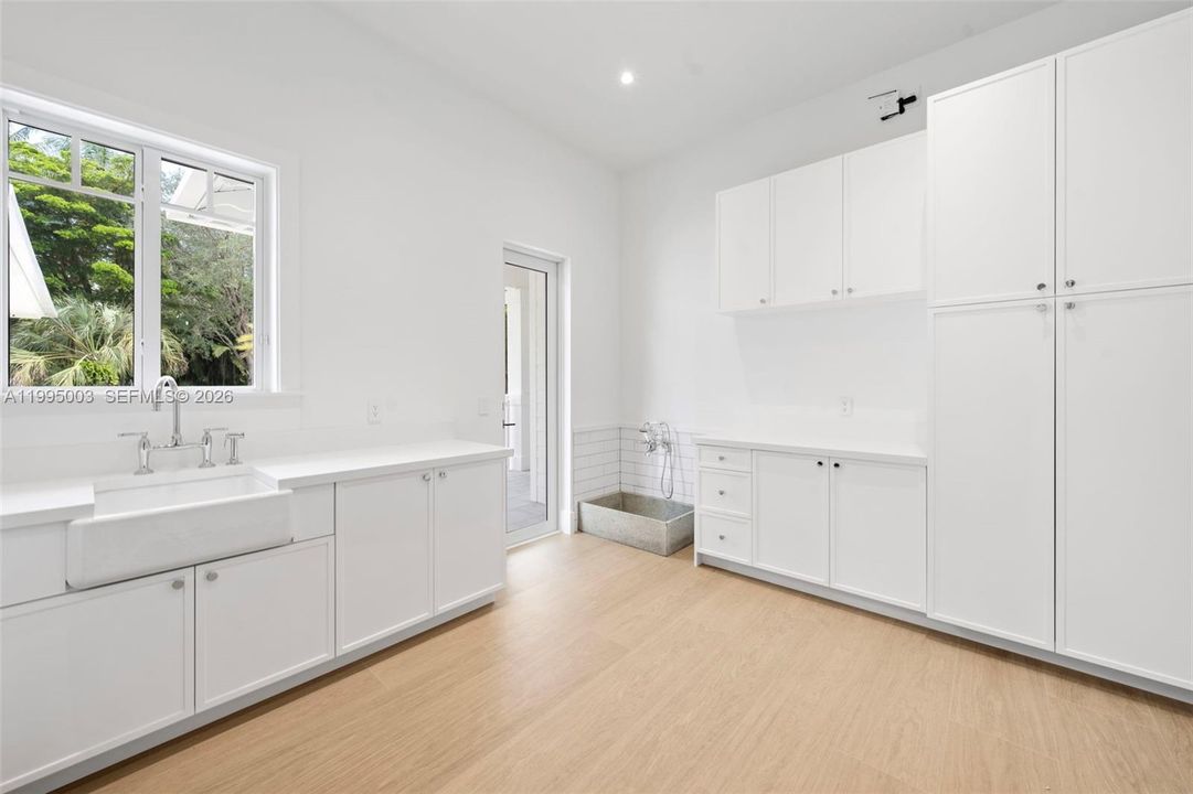 En Venta: $7,968,000 (8 camas, 9 baños, 6928 Pies cuadrados)