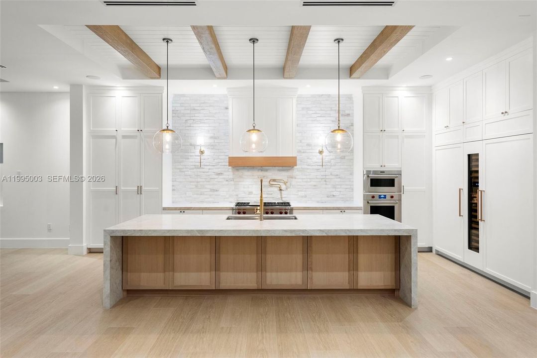 En Venta: $7,968,000 (8 camas, 9 baños, 6928 Pies cuadrados)