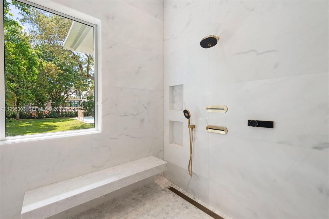 En Venta: $7,968,000 (8 camas, 9 baños, 6928 Pies cuadrados)