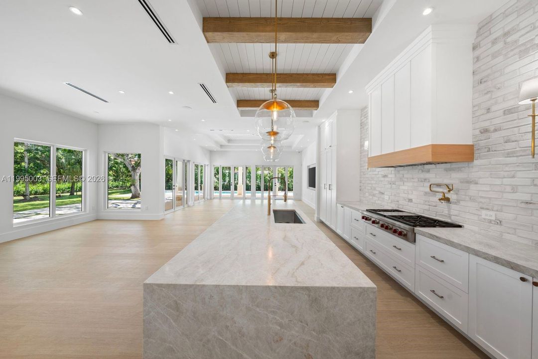 En Venta: $7,968,000 (8 camas, 9 baños, 6928 Pies cuadrados)
