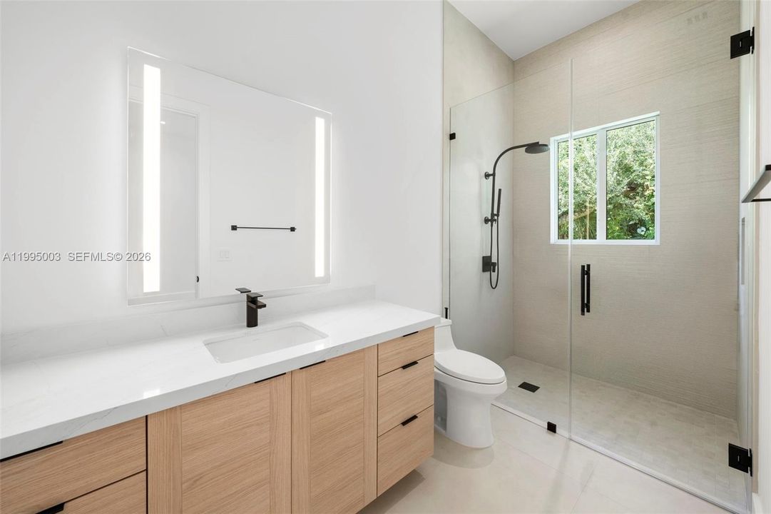 En Venta: $7,968,000 (8 camas, 9 baños, 6928 Pies cuadrados)