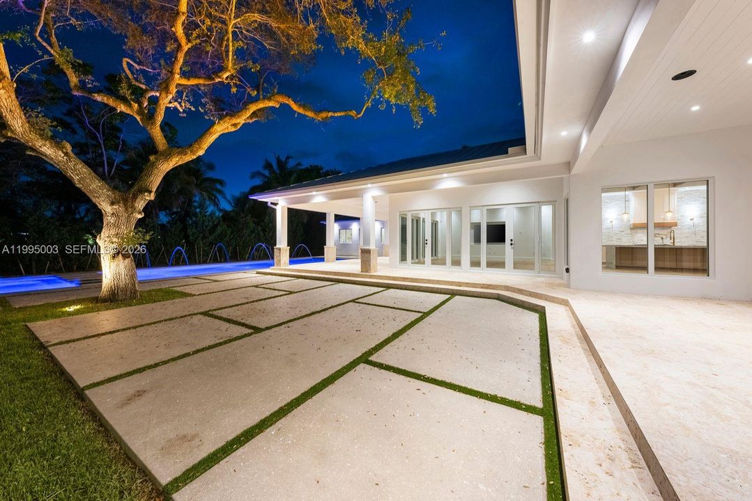 En Venta: $7,968,000 (8 camas, 9 baños, 6928 Pies cuadrados)