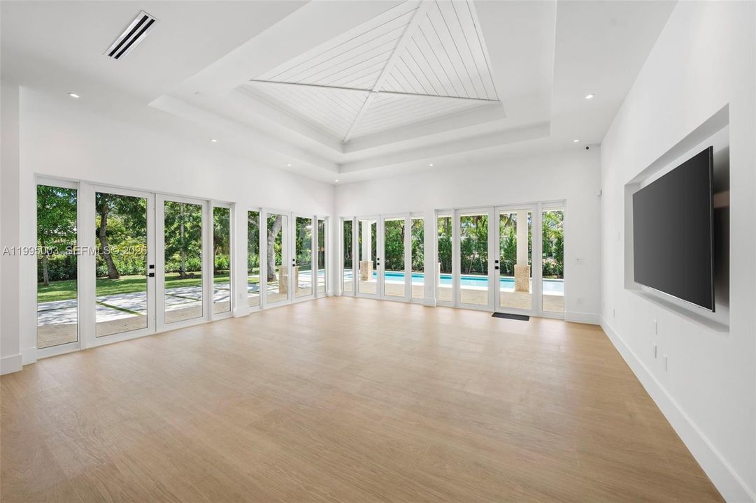 En Venta: $7,968,000 (8 camas, 9 baños, 6928 Pies cuadrados)