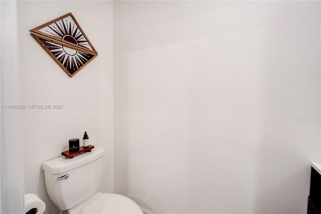 На продажу: $495,000 (4 спален, 2 ванн, 1872 Квадратных фут)