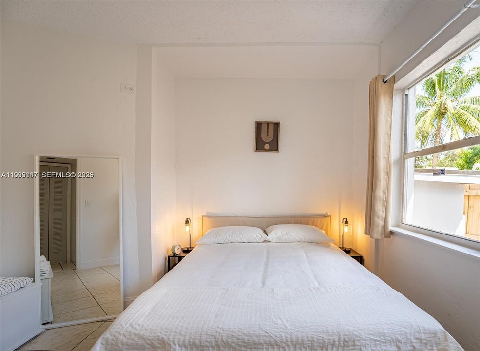 Active With Contract: $449,900 (2 beds, 2 baths, 1008 Square Feet)
