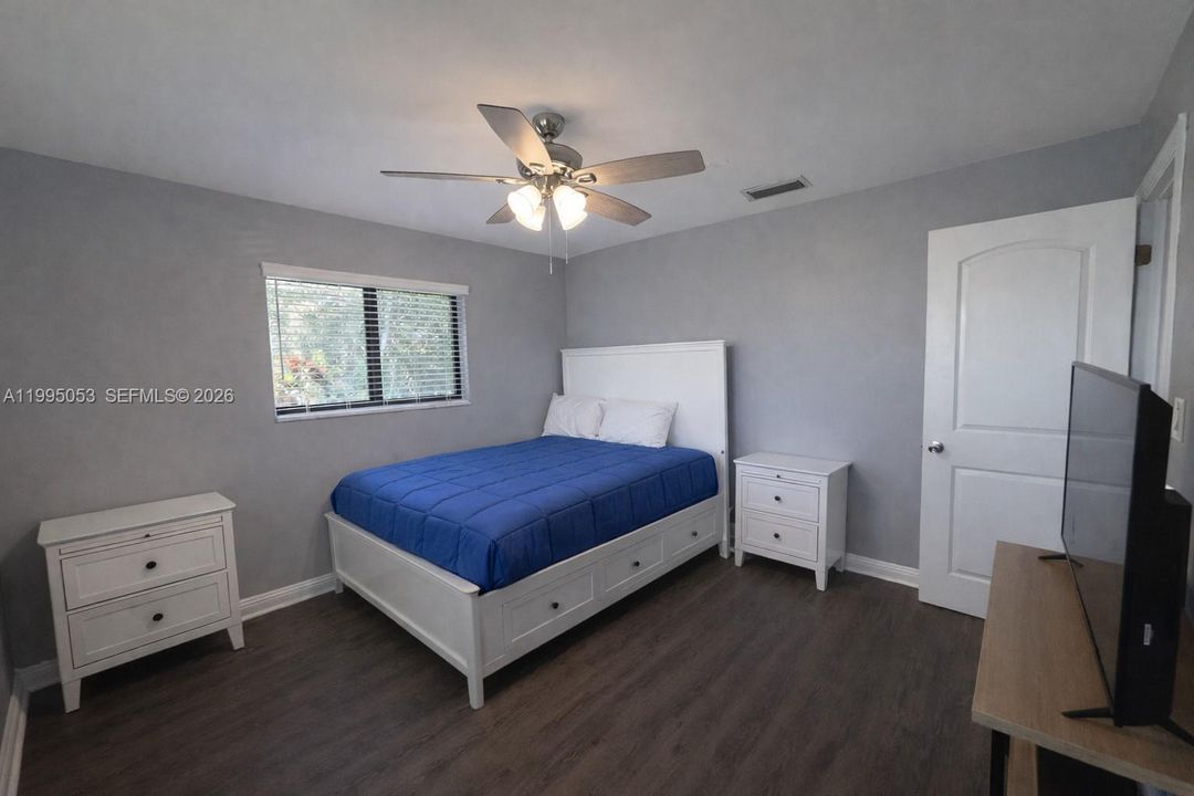 Activo con contrato: $640,000 (3 camas, 2 baños, 1724 Pies cuadrados)