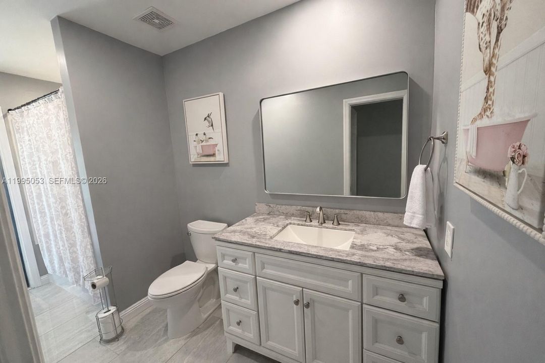 Activo con contrato: $640,000 (3 camas, 2 baños, 1724 Pies cuadrados)
