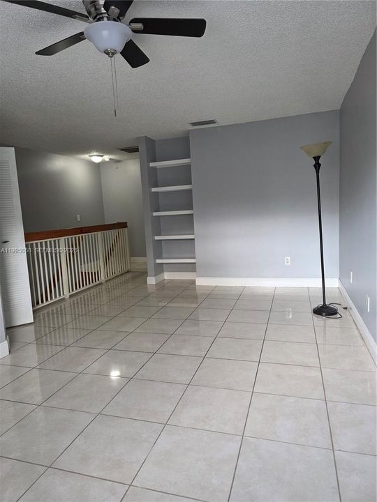 出租: $1,850 (1 贝兹, 1 浴室, 887 平方英尺)