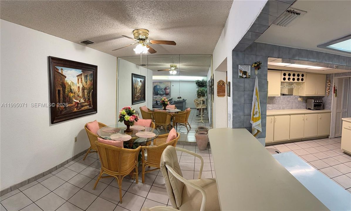 En Venta: $475,000 (3 camas, 2 baños, 1151 Pies cuadrados)