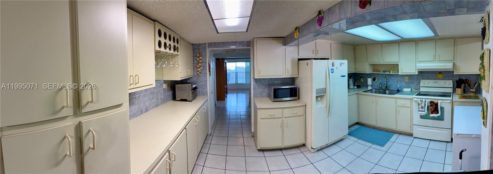 En Venta: $475,000 (3 camas, 2 baños, 1151 Pies cuadrados)