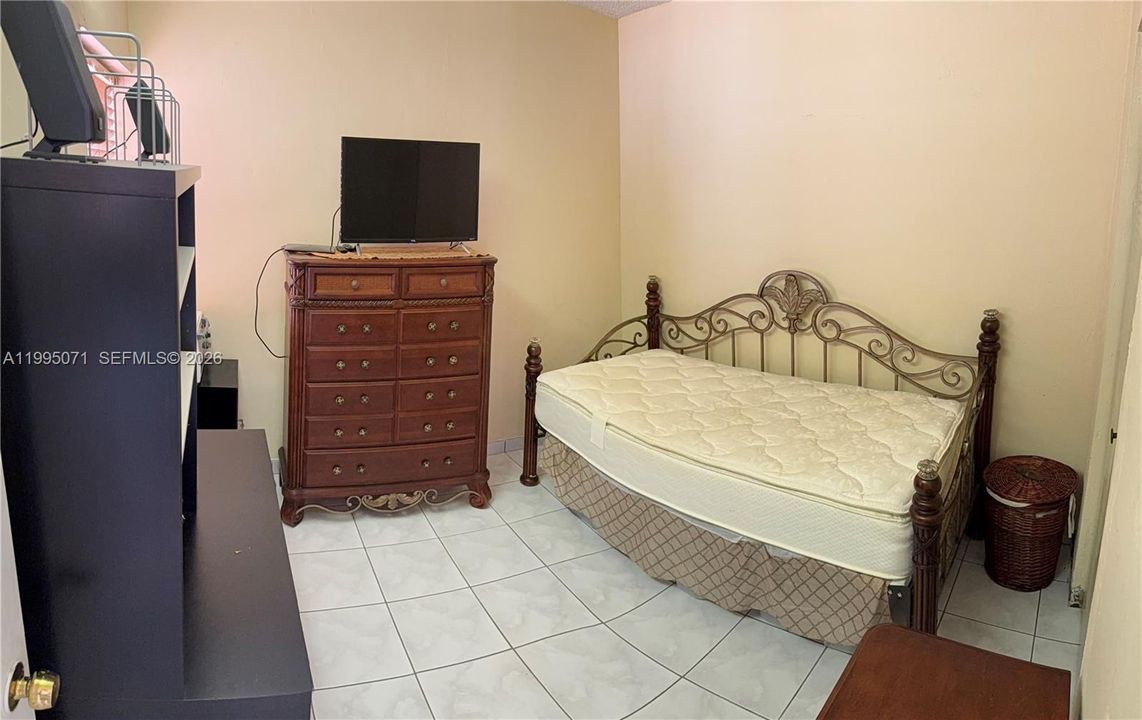 En Venta: $475,000 (3 camas, 2 baños, 1151 Pies cuadrados)