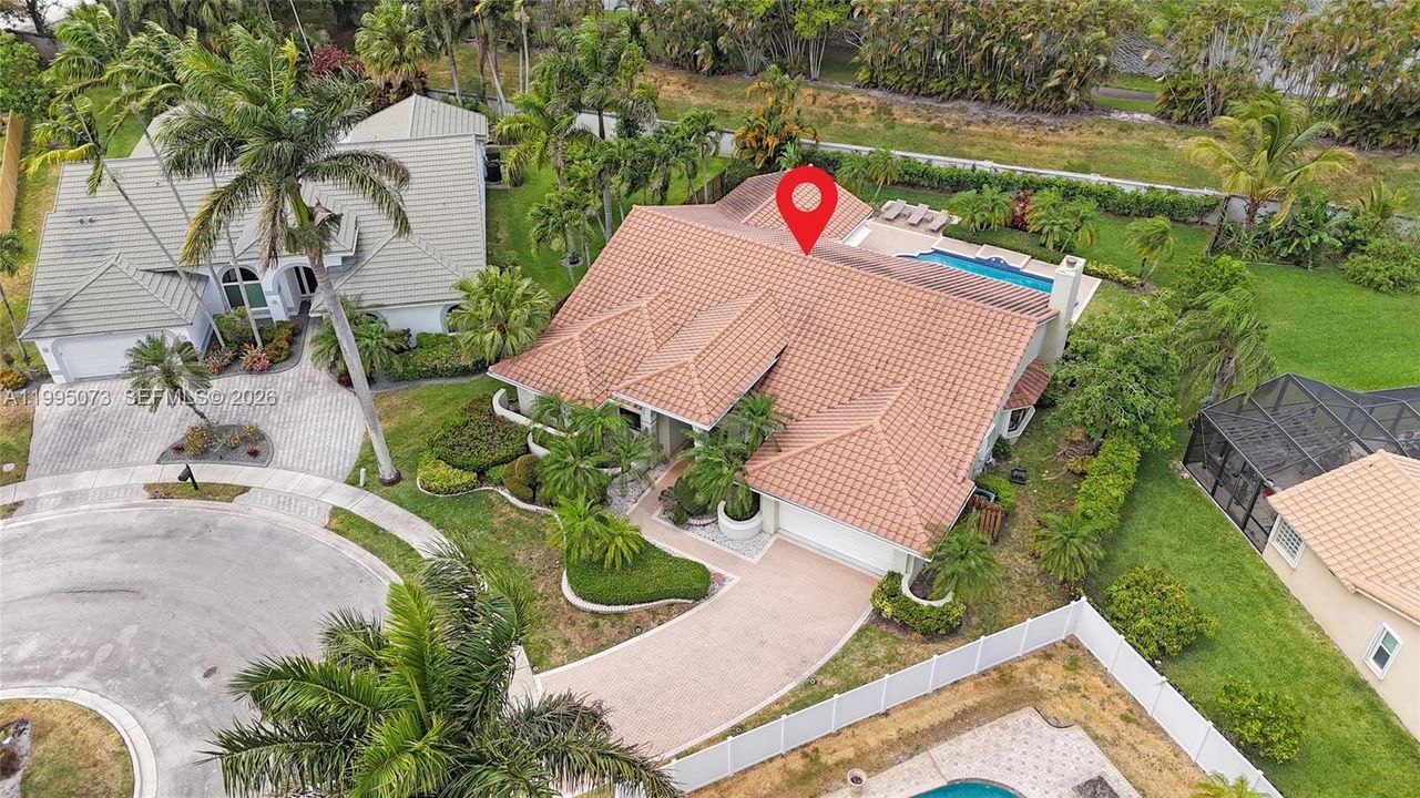 Vendido Recientemente: $1,199,000 (4 camas, 2 baños, 2803 Pies cuadrados)