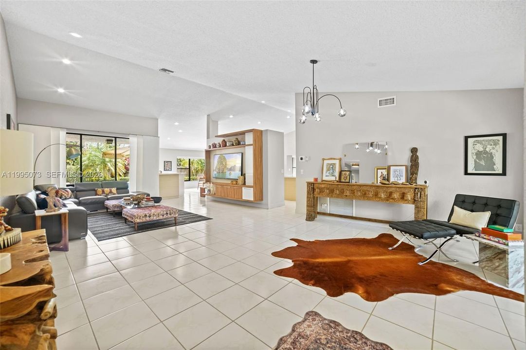 Vendido Recientemente: $1,199,000 (4 camas, 2 baños, 2803 Pies cuadrados)