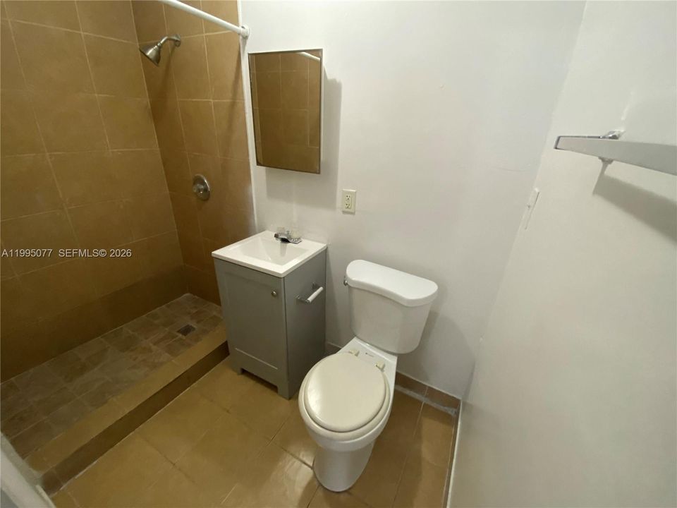 En Renta: $2,100 (2 camas, 2 baños, 2000 Pies cuadrados)