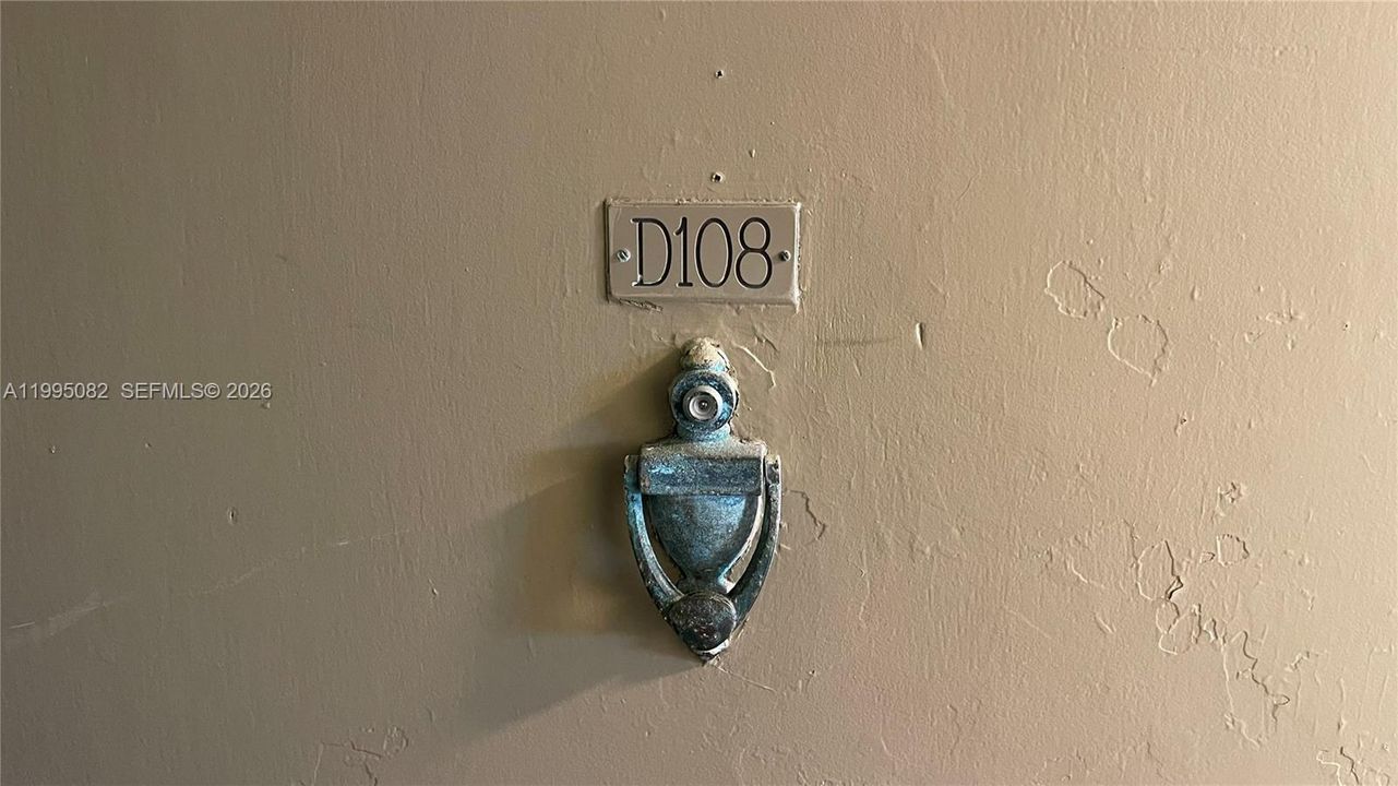 В аренду: $1,975 (1 спален, 1 ванн, 725 Квадратных фут)