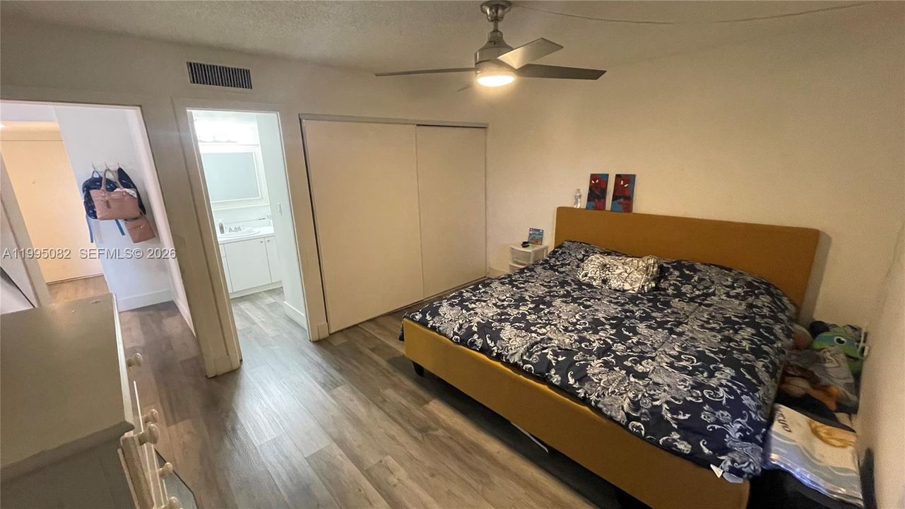 В аренду: $1,975 (1 спален, 1 ванн, 725 Квадратных фут)