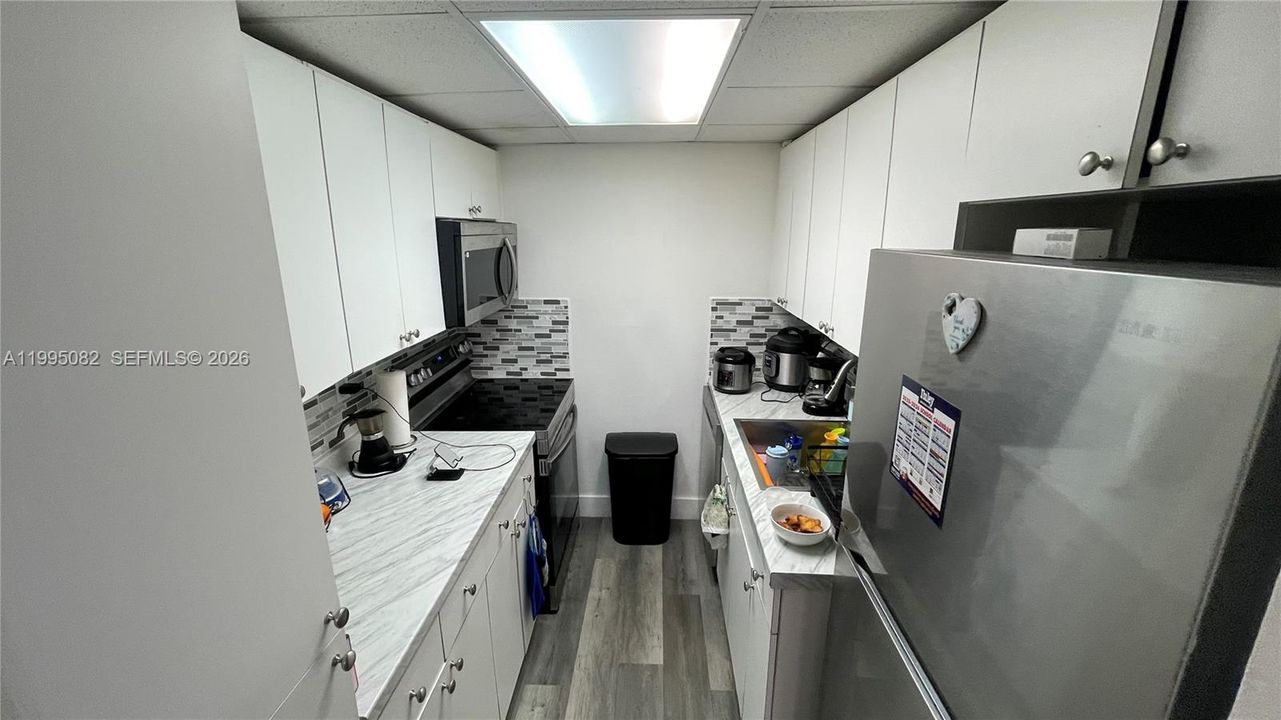 В аренду: $1,975 (1 спален, 1 ванн, 725 Квадратных фут)