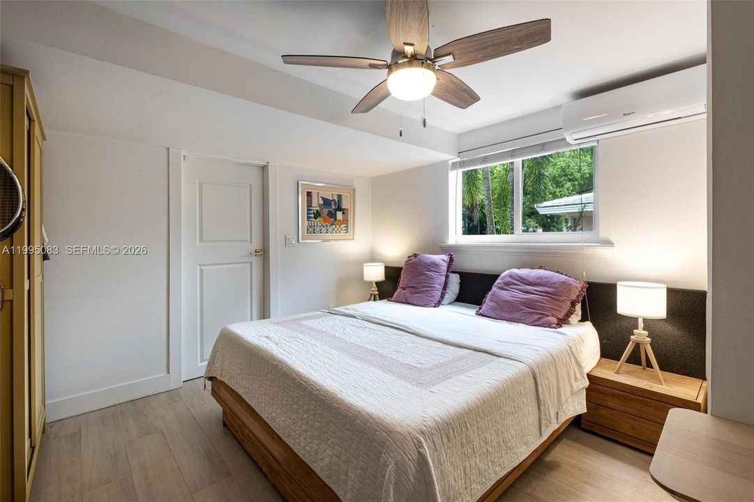 For Sale: $1,950,000 (4 beds, 3 baths, 1808 Square Feet)