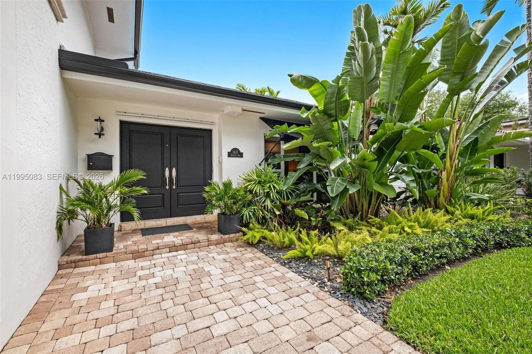 For Sale: $1,950,000 (4 beds, 3 baths, 1808 Square Feet)