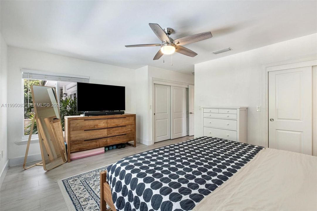 For Sale: $1,950,000 (4 beds, 3 baths, 1808 Square Feet)