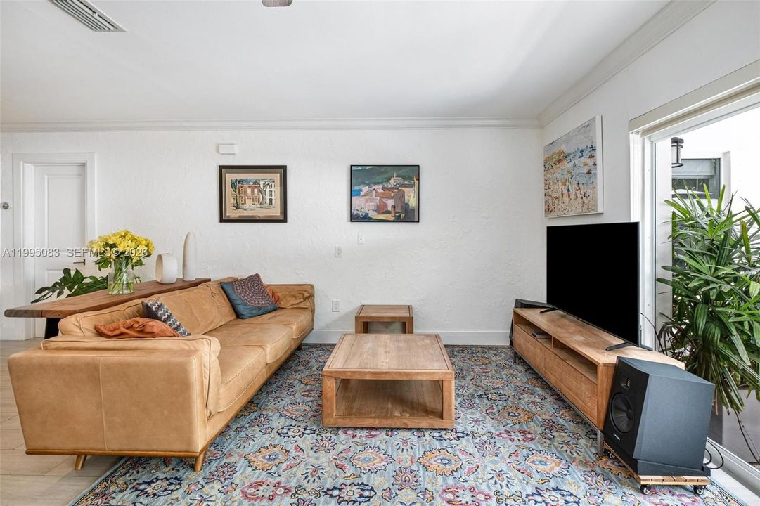 For Sale: $1,950,000 (4 beds, 3 baths, 1808 Square Feet)